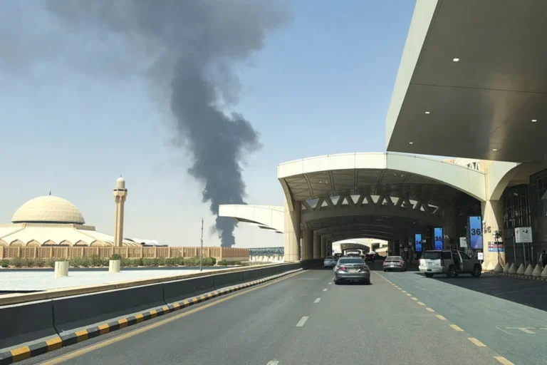 Houthi Attacks on Saudi Airports Kill Three, Wound 36