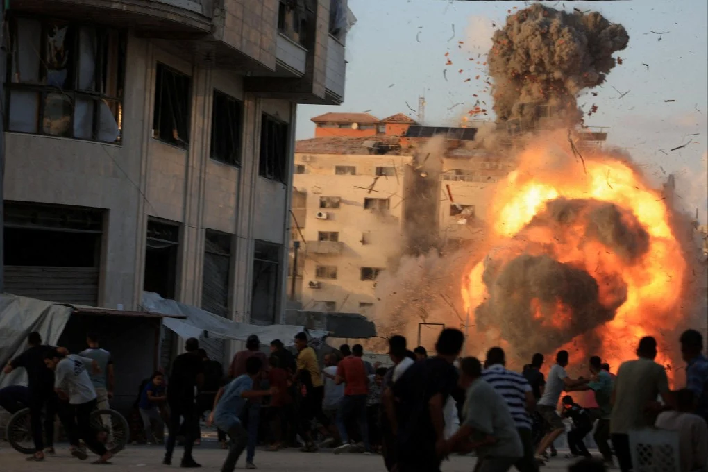 Trump Hints at Gaza Deal ‘Soon,’ Delivers ‘Last Warning’ to Hamas Trump Hints at Gaza Deal ‘Soon,’ Delivers ‘Last Warning’ to Hamas