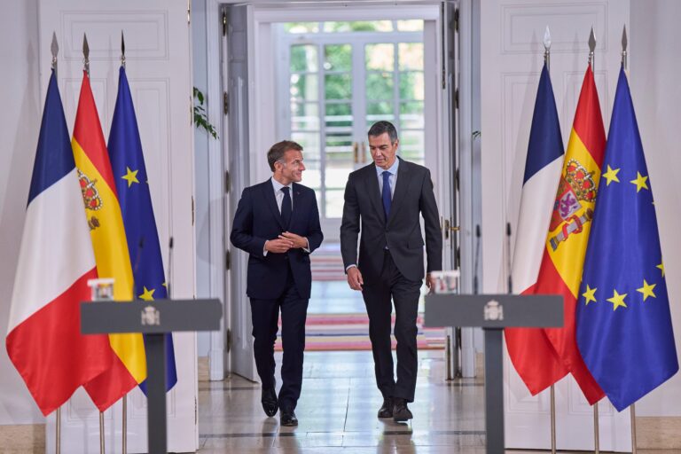 Macron and Sánchez Open the Door to a British Return to the EU