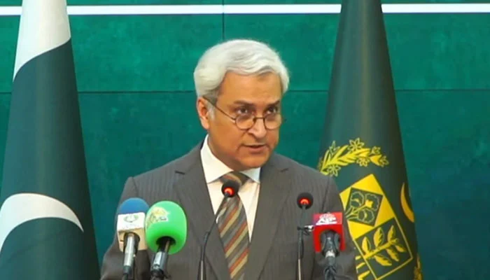 Pakistan Pushes for Diplomacy to End Yemen Standoff