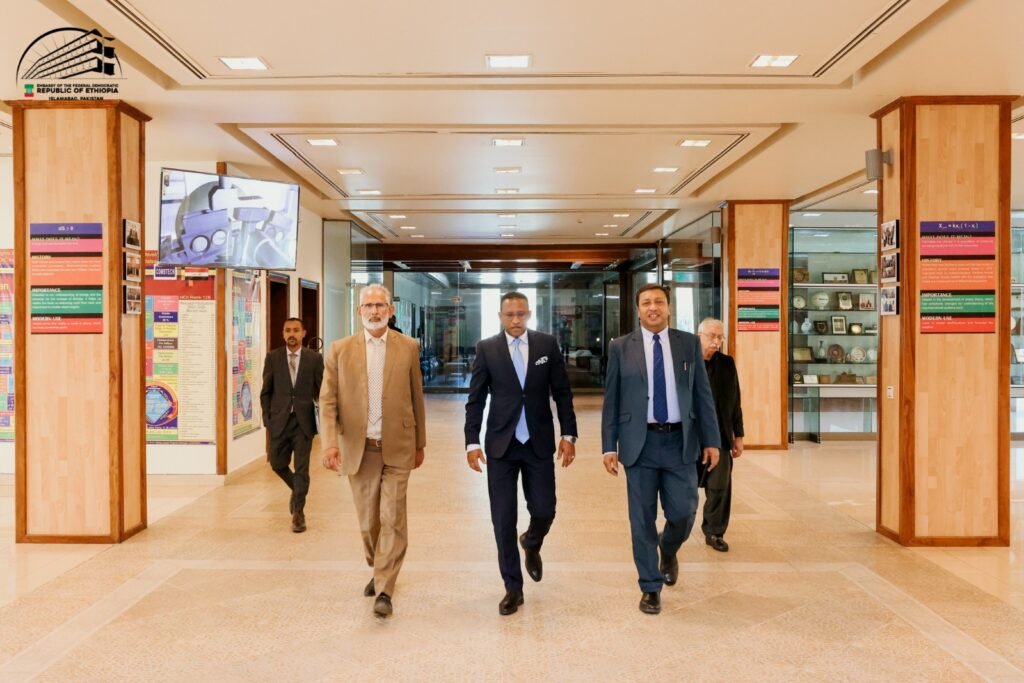 Ethiopian Special Envoy Visits COMSTECH