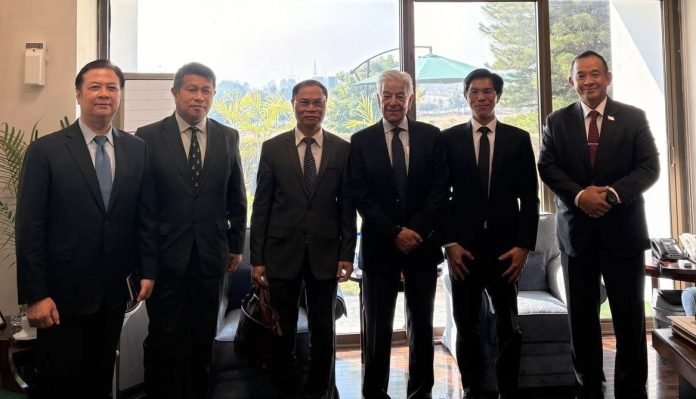 ASEAN, Pakistan Defense Ties Take Centre Stage as Envoys Meet Defense Minister 