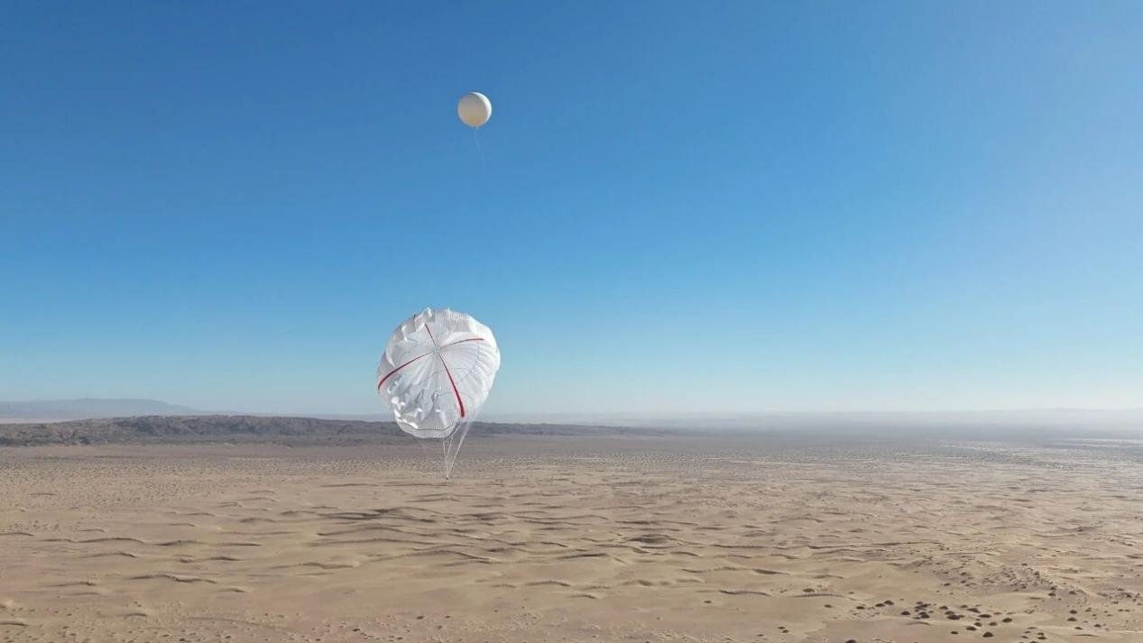 World's Largest High-Altitude Wind Energy Kite Takes Off in Northern China