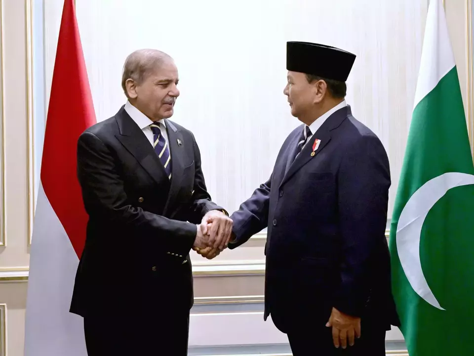 Indonesia’s President Arrives in Pakistan for Trade, Investment & Defense Talks Indonesia’s President Arrives in Pakistan for Trade, Investment & Defense Talks