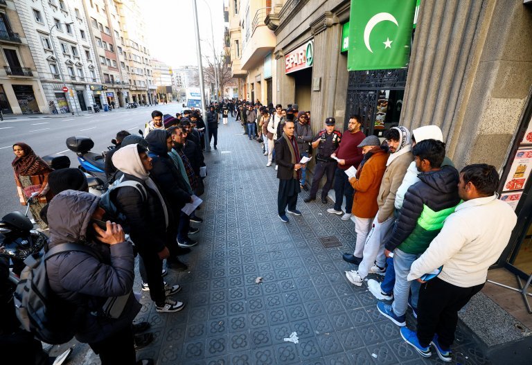 24,000 Pakistanis to Benefit as Spain Opens Residency Pathway for Undocumented Migrants