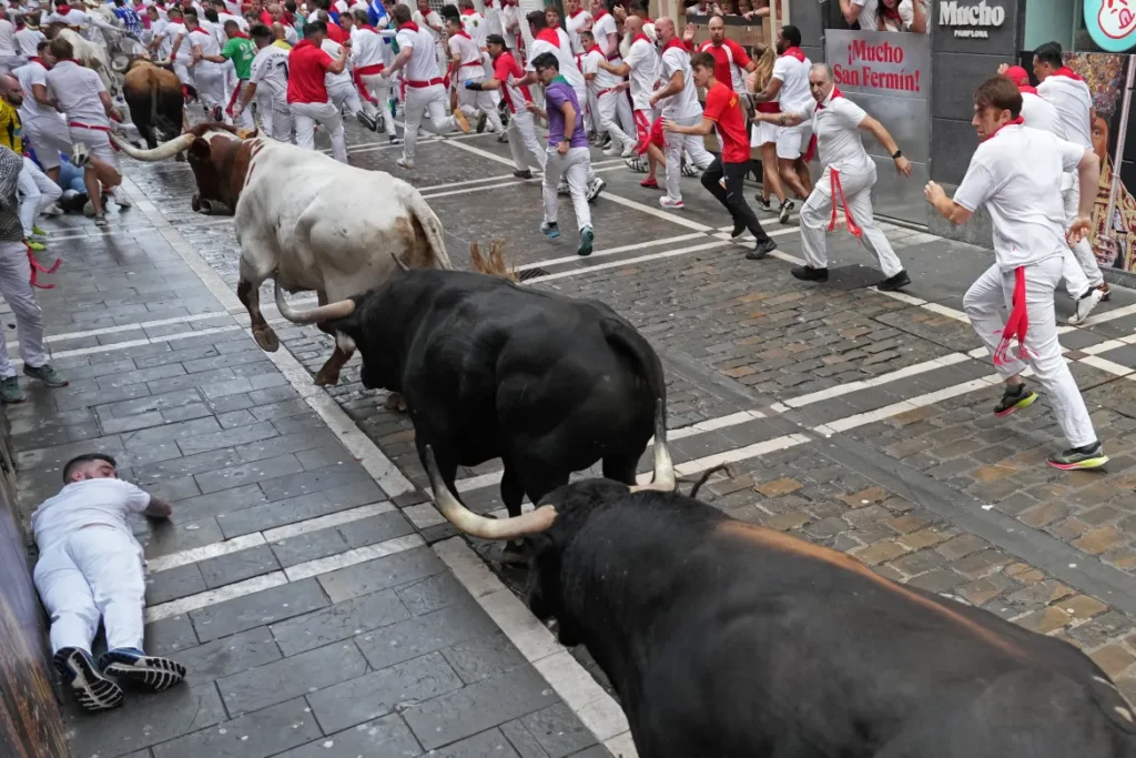 Thrilling Moments of Spain's Running with the Bulls Festival 2025