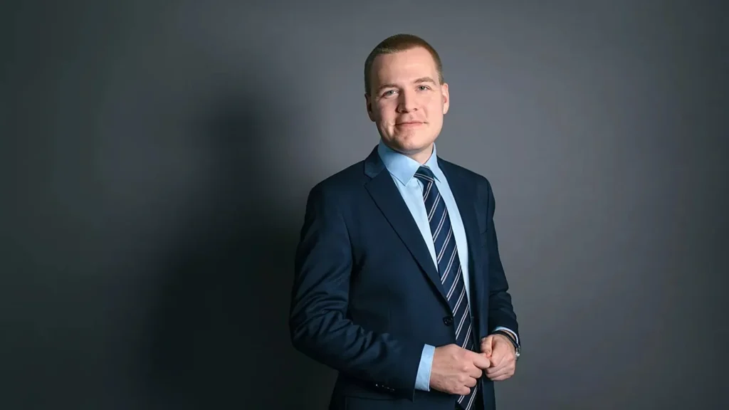 Young Finnish MP Eemeli Peltonen Dies in Parliament