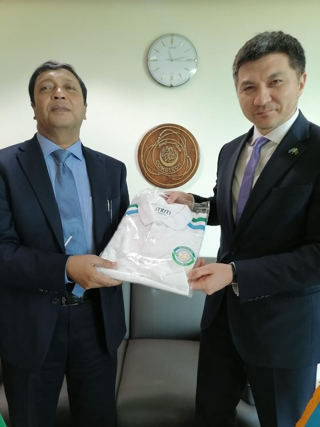 The Ambassador of Kazakhstan, Yerzhan Kistafin met the Coordinator-General of COMSTECH, Professor Dr. Muhammad Iqbal Choudhary. 