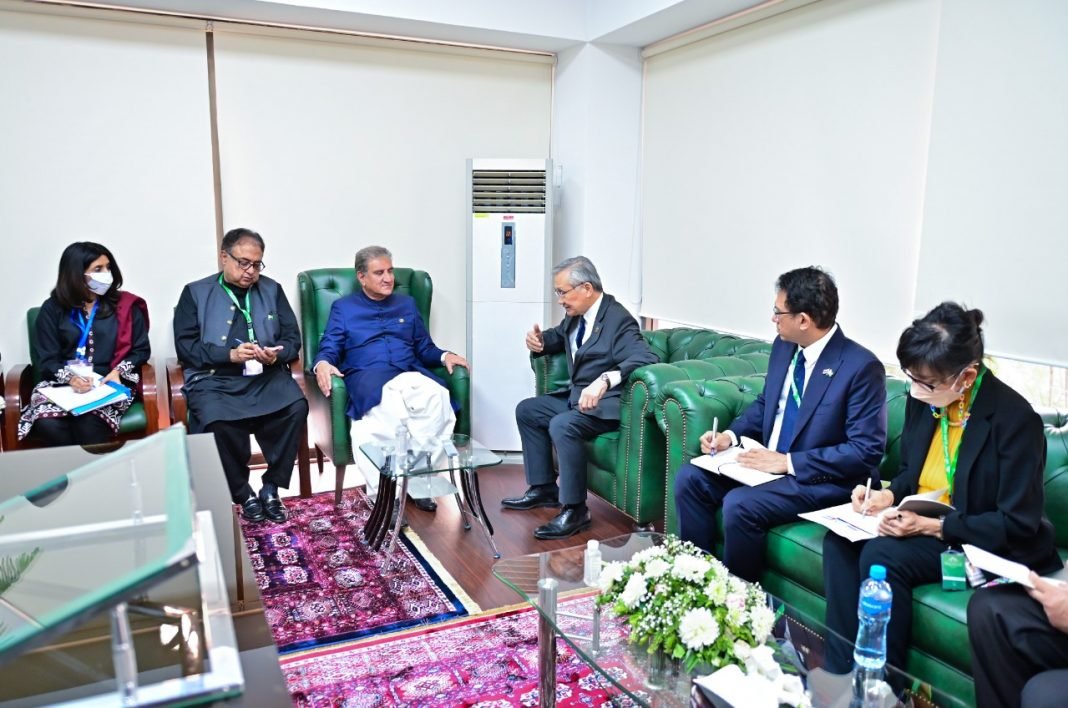 Thai Foreign Minister meets his Pakistani counterpart