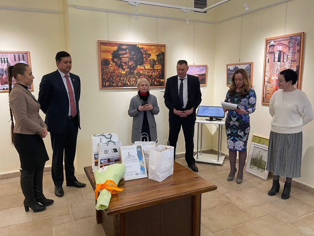 Pakistani Artists participate in Arts Exhibition at Orsha Gallery