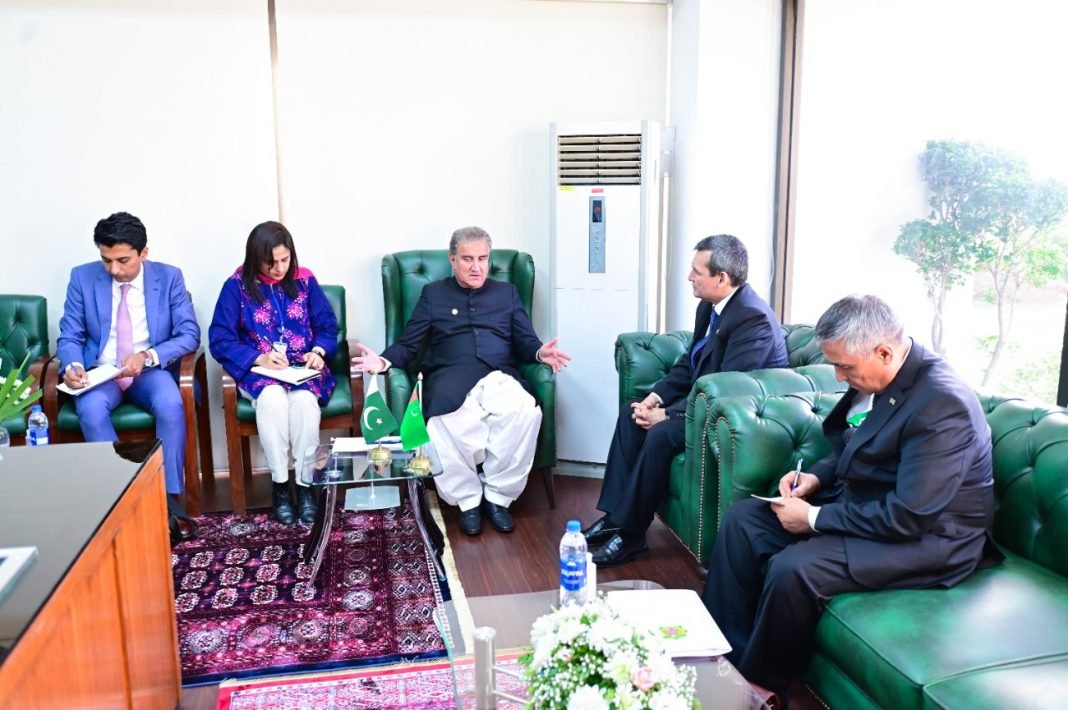 Foreign Minister of Pakistan, Shah Mahmood Qureshi held a bilateral summit with Rashid Meredov, the Deputy Prime Minister and the Foreign Minister of Turkmenistan.
