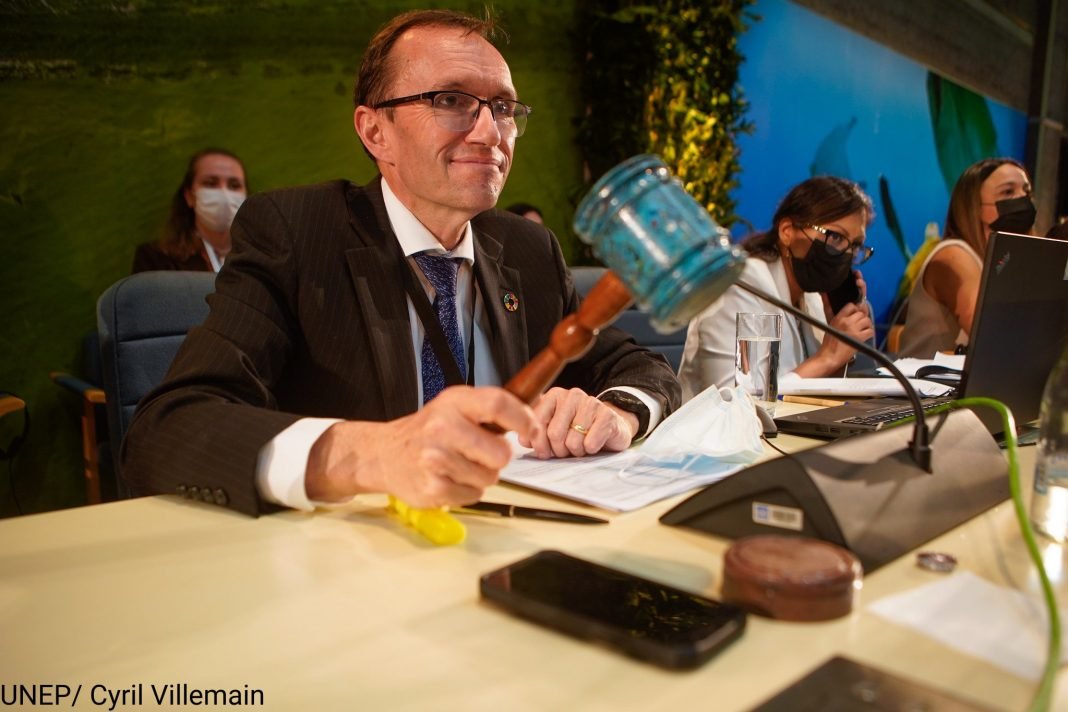 " End Plastic Pollution " resolution adopted at UNEA-5.2