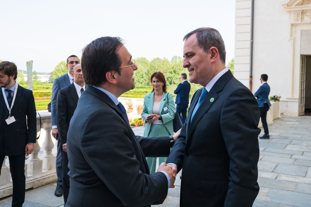 Spain and Azerbaijan's FMs