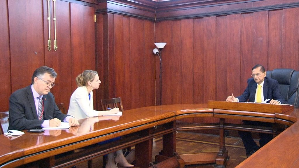 FM Sri Lanka with Canadian HC