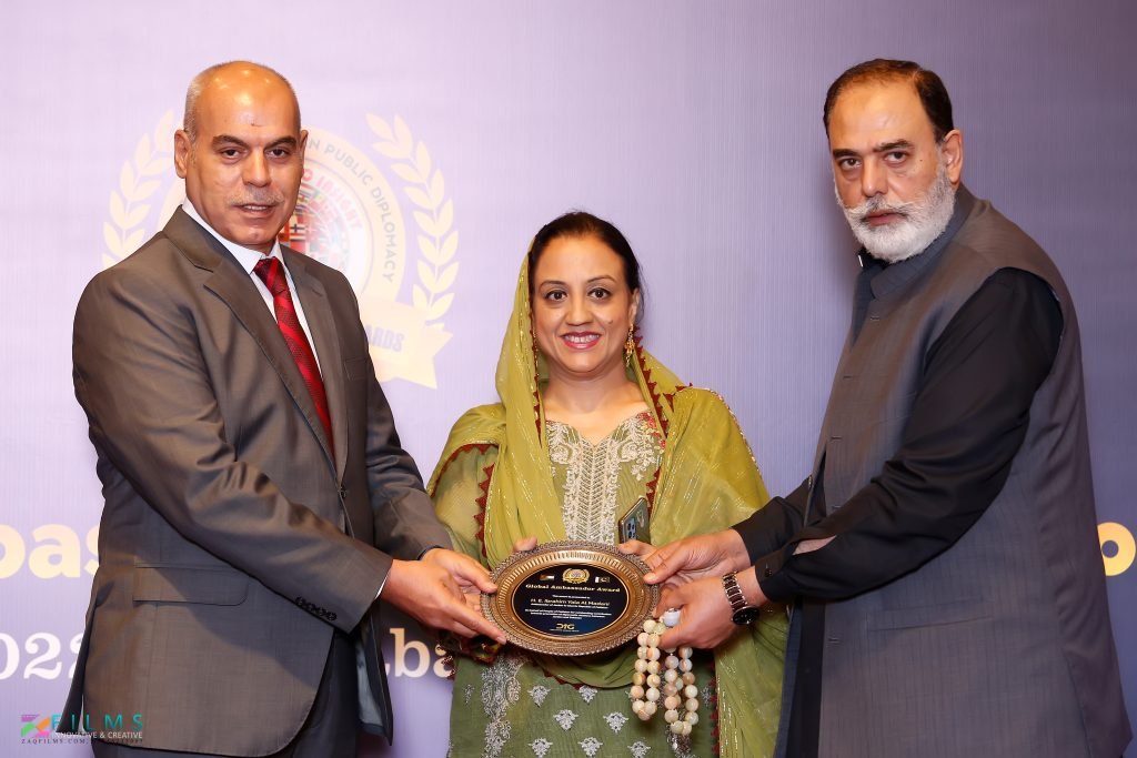 The Diplomatic Insight Group bestowed an award to Ibrahim Almadani (Major General Retired), Ambassador of the Hashemite Kingdom of Jordan, during a ceremony for the 5th Global Ambassadors Awards.