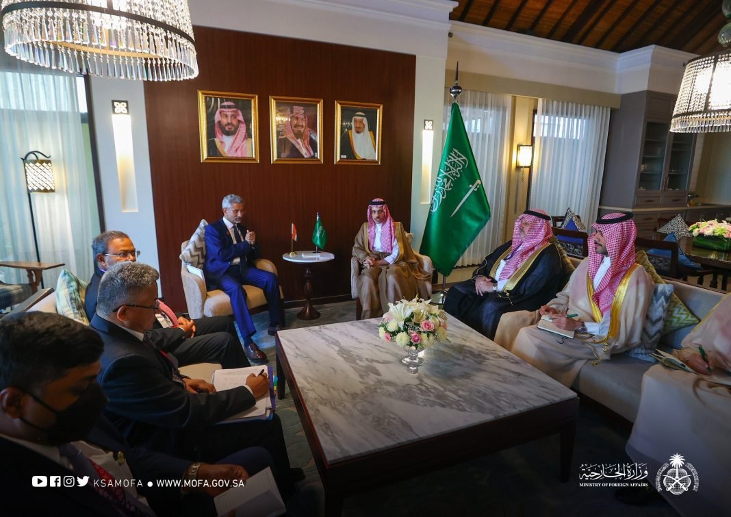 FMs of India and KSA