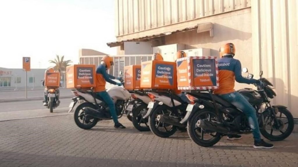 Talabat rider praised for removing concrete blocks