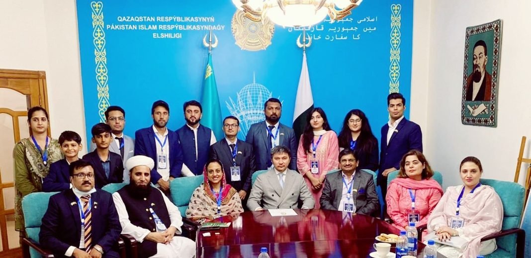 The Ambassador of the Republic of Kazakhstan to Pakistan, Yerzhan Kistafin welcomed the participants of the International Young Diplomats School at the Embassy of Kazakhstan in Islamabad.