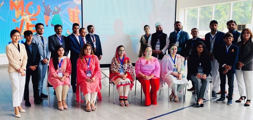 Islamabad, 17 August 2022 (TDI): The Embassy of the Philippines to Pakistan hosted the participants of the International Young Diplomats School (IYDS) on the second day of the program. 