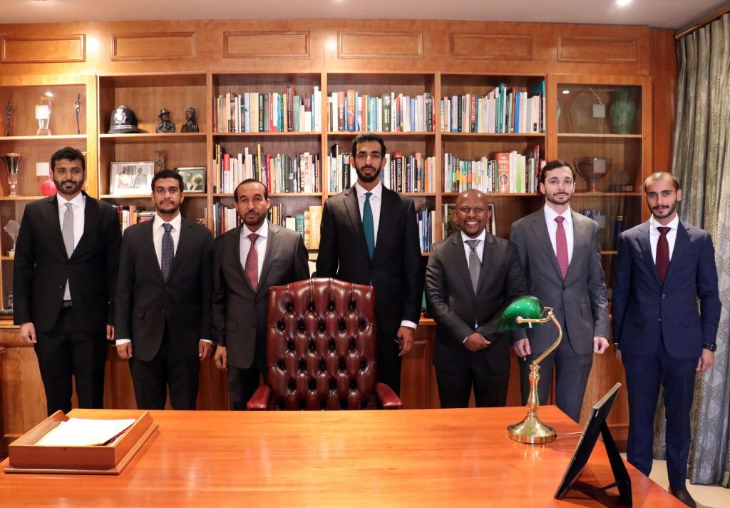 Emirati Minister meets with South Africa's President in Pretoria