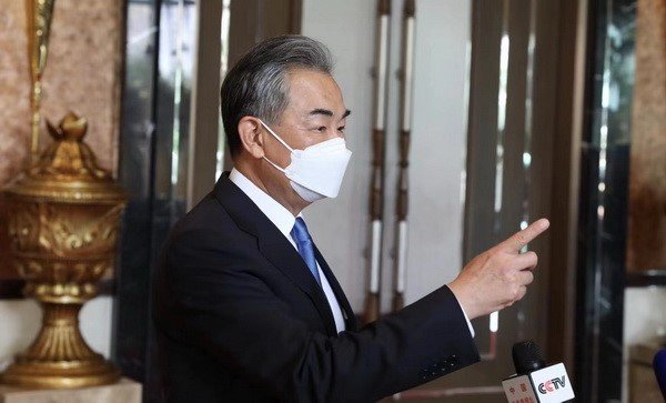 Chinese Foreign Minister shares remarks on Taiwan 1 China's State Councilor and Foreign Minister Wang Yi speakis to reporters