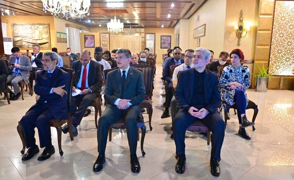Foreign Secretary briefs OIC, P5, EU Envoys on Youm e Istehsal 2 Sohail Mahmood, the Foreign Secretary, met with the leaders of the local OIC, P5, and EU Missions and informed them of the most recent developments in the Indian Illegally Occupied Jammu and Kashmir (IIOJK) following the 5 August 2019.