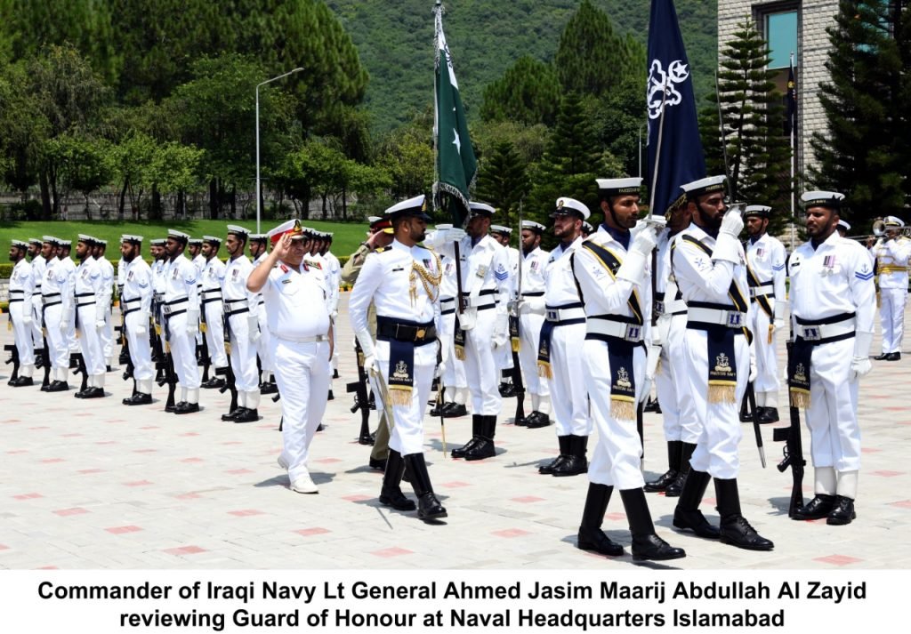 The Commander of Iraqi Navy Lieutenant (Lt) General Ahmed Jasim Maarij Abdullah Al Zayid called on Chief of the Naval Staff Admiral Muhammad Amjad Khan Niazi at Naval Headquarters. 