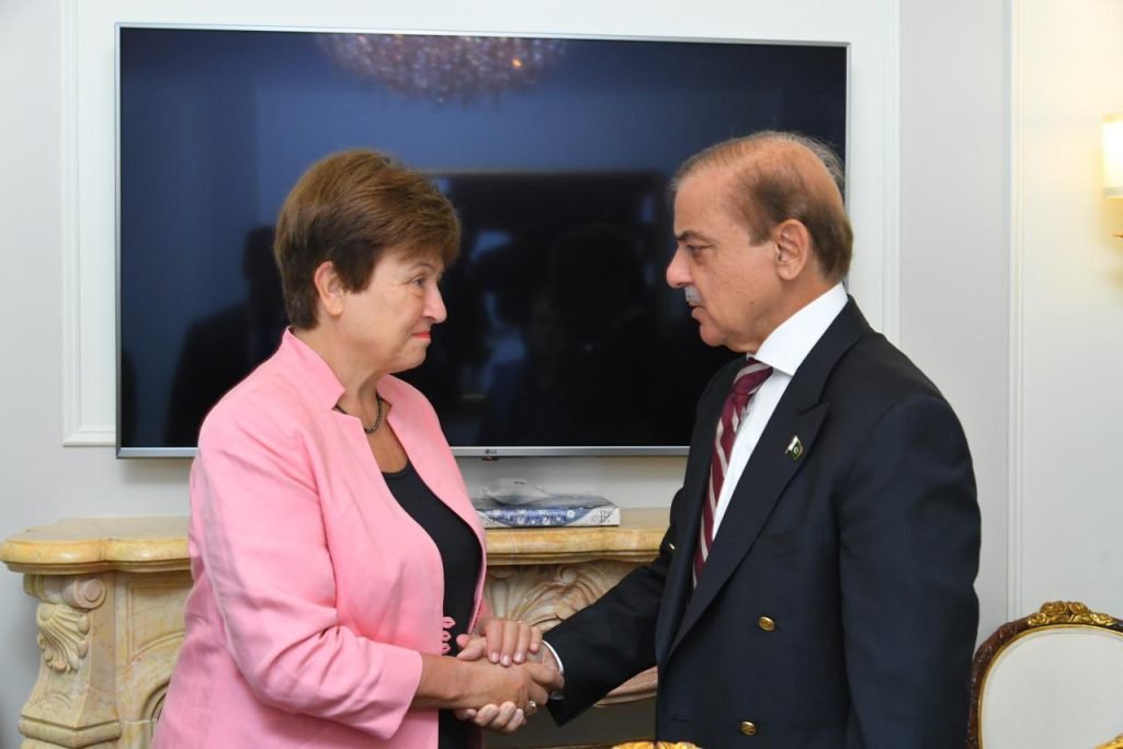 Prime Minister of Pakistan meets IMF, World Bank official