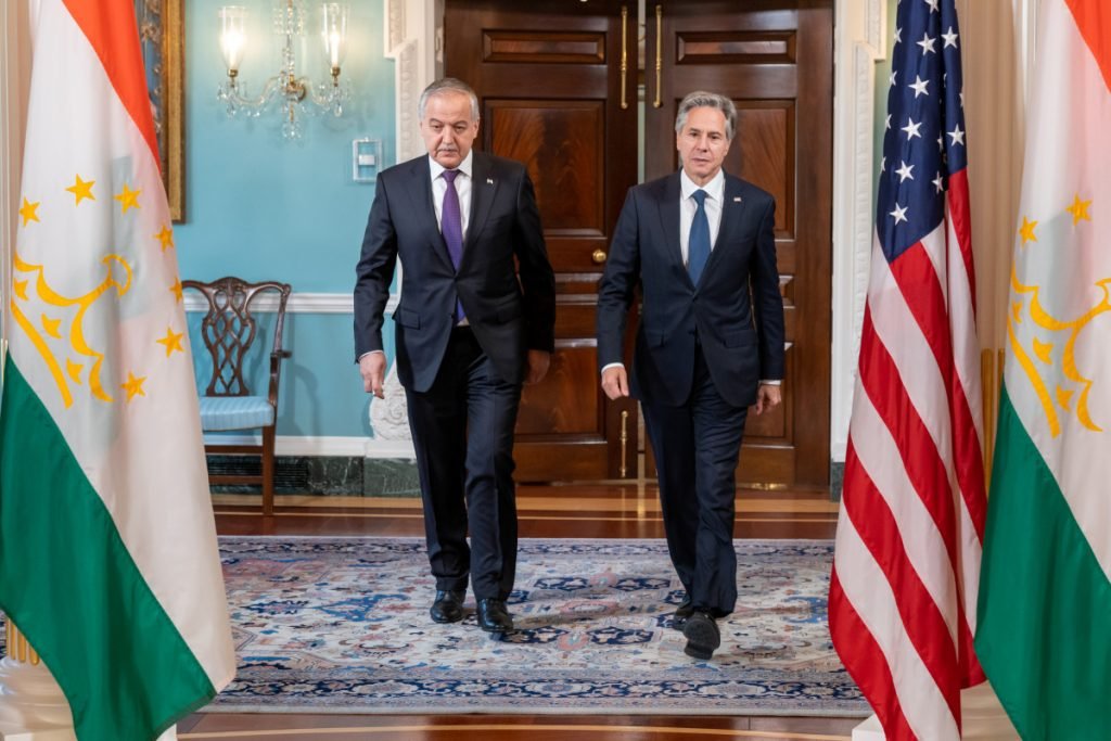 Tajikistan and US exchange views on bilateral cooperation