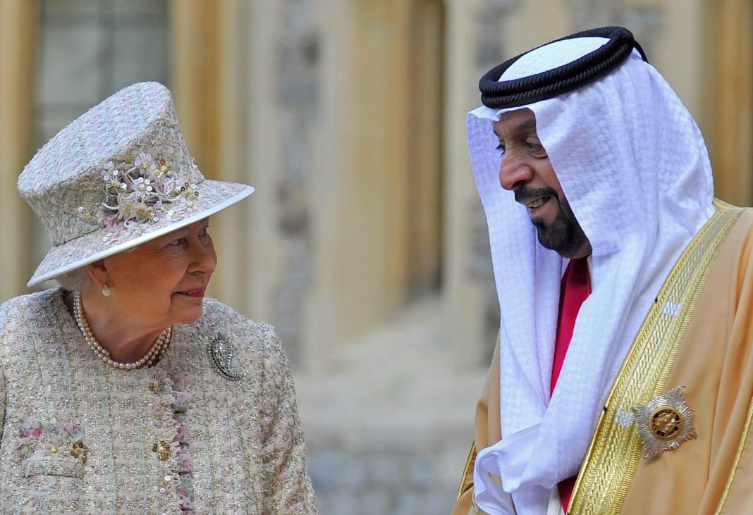 UAE pays Condolences to the Royal Family