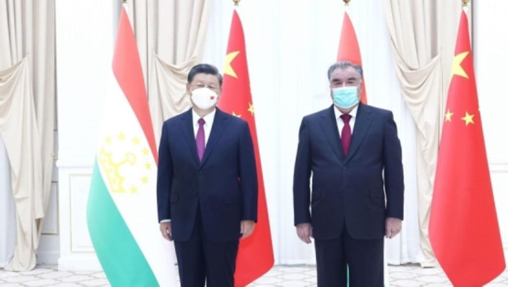 Presidents of China, Tajikistan meet on sidelines of SCO summit