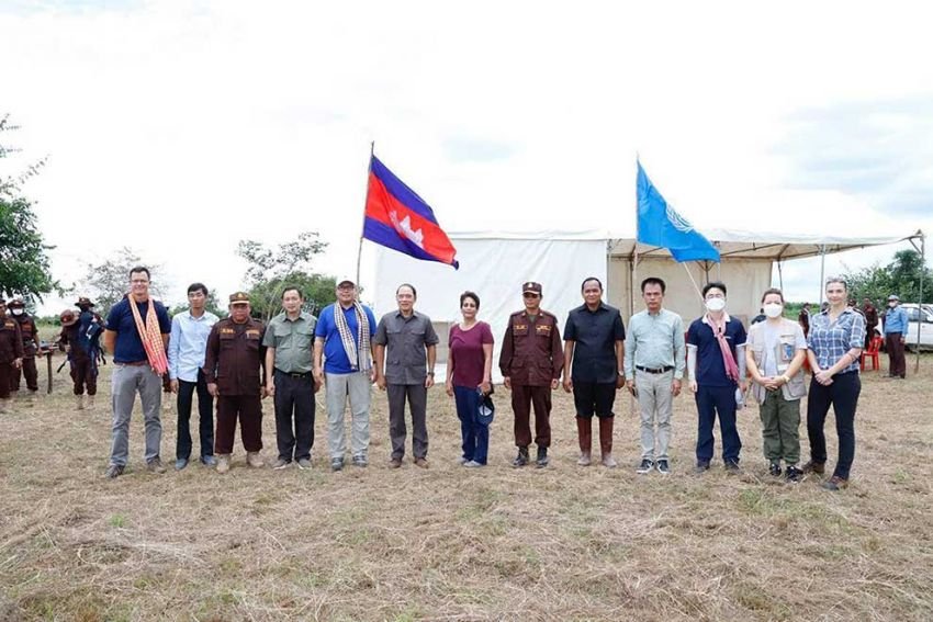 UN official visits demined sites in Cambodia