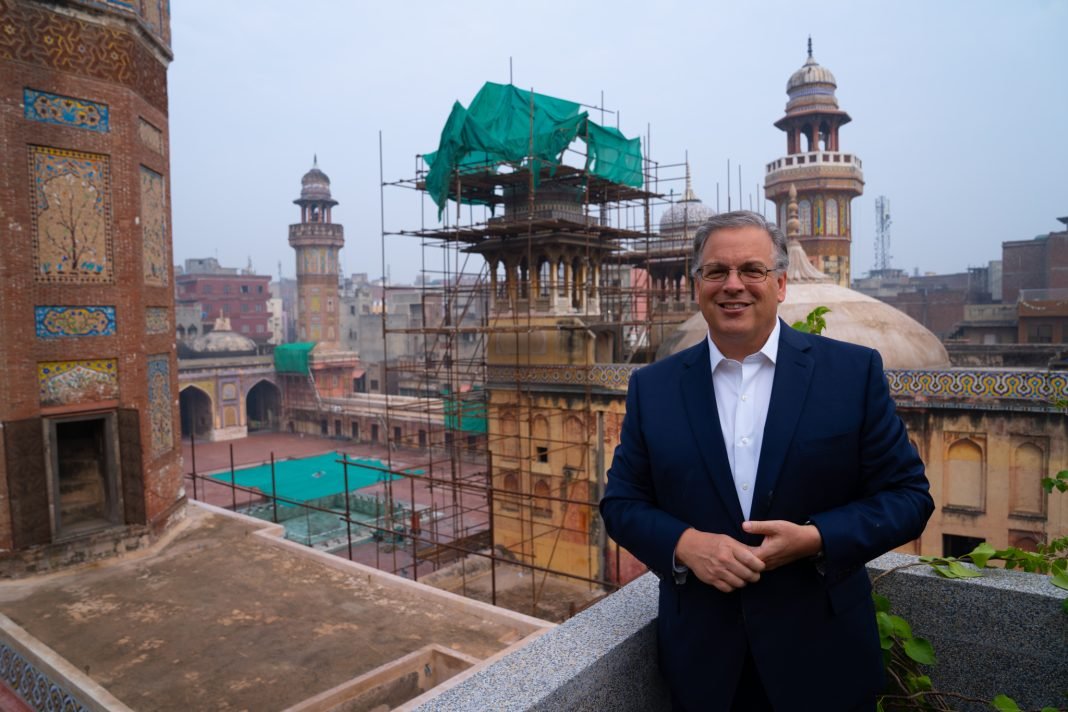 US Ambassador to Pakistan visited Wazir Khan Mosque in Lahore