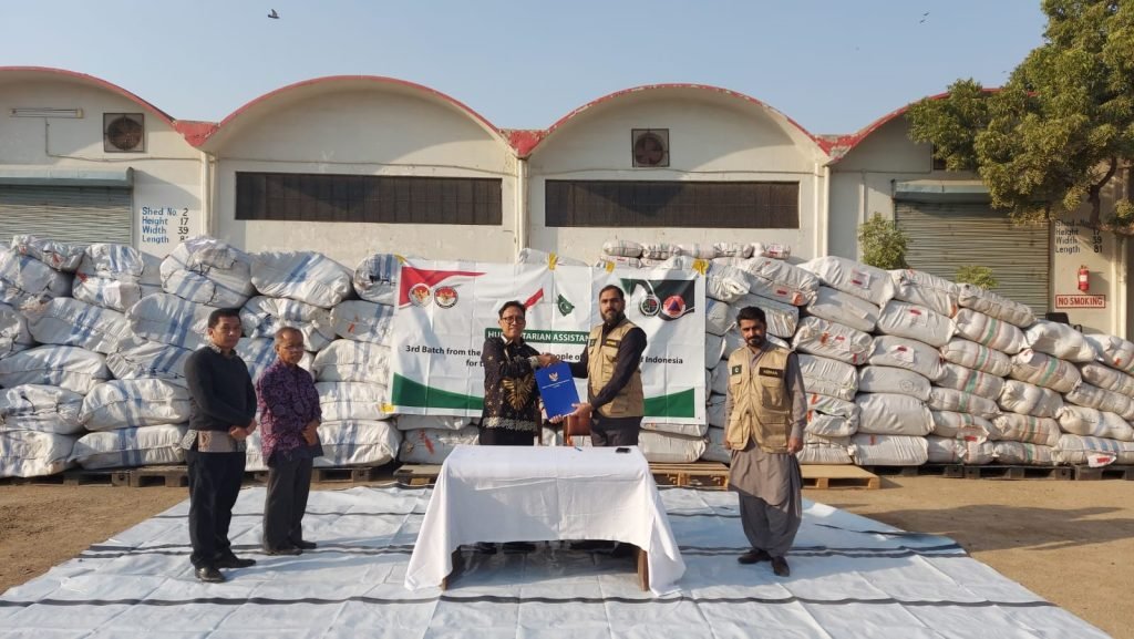 The third and fourth batches of humanitarian aid from the Indonesian people and government for the people of Pakistan have arrived in Karachi.