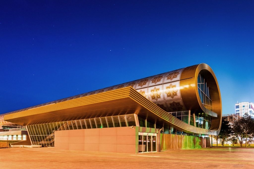 Experience Azerbaijani carpet weaving tradition at iconic Carpet Museum