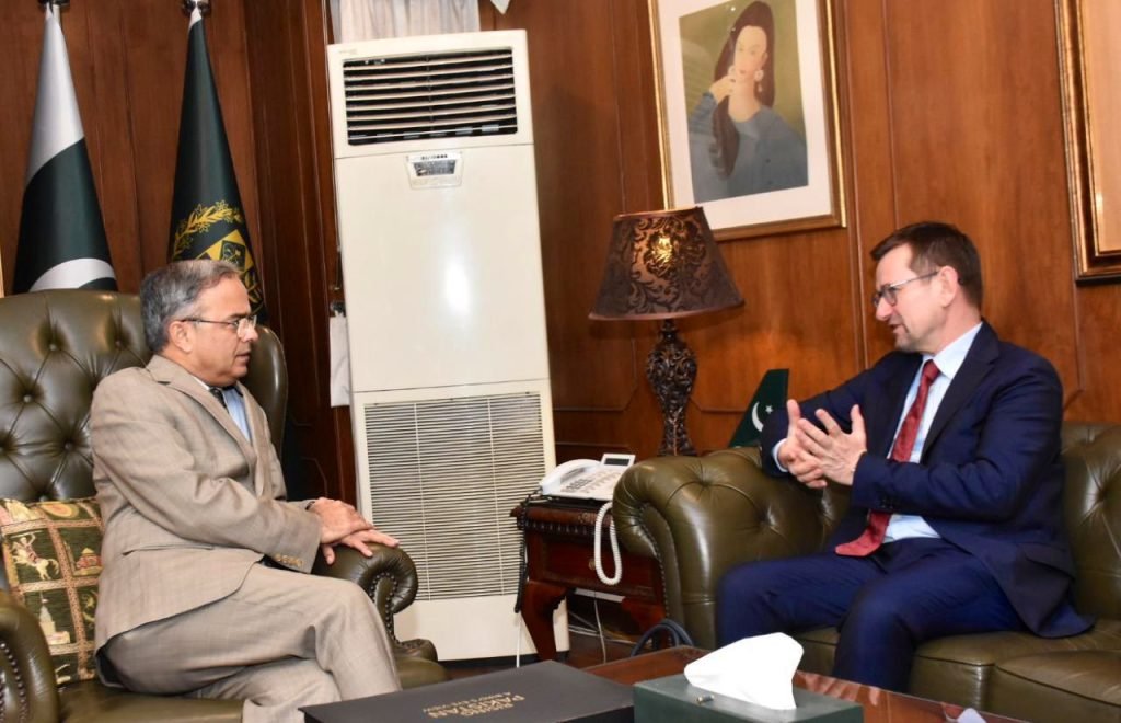 Foreign Secretary of Pakistan, Asad Majeed Khan, met with Germany's Envoy for Afghanistan, Ambassador Erik Kurzweil, to discuss the political situation in Afghanistan, the humanitarian crisis, and peace approaches.