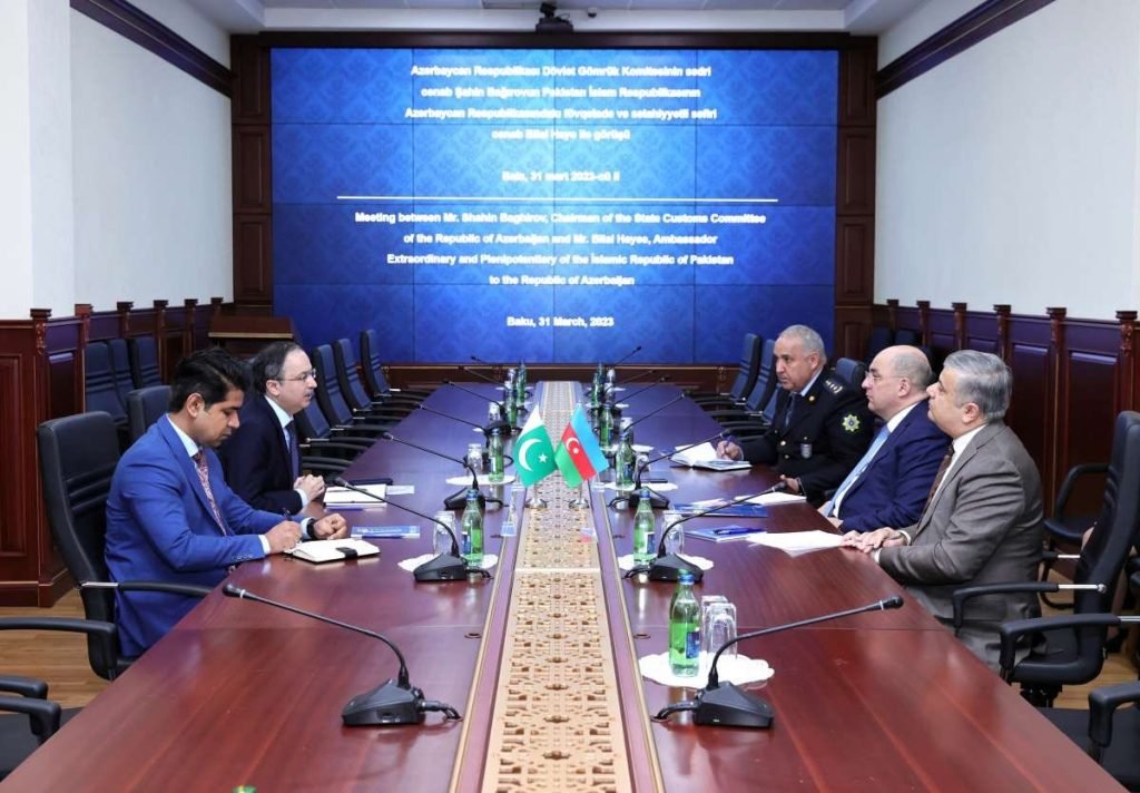 Ambassador of Pakistan to Azerbaijan, Bilal Haye, met with the Chairman of the State Customs Committee, Lt-Gen of the Customs Service, Shahin Bakarov, to discuss bilateral ties and customs issues.