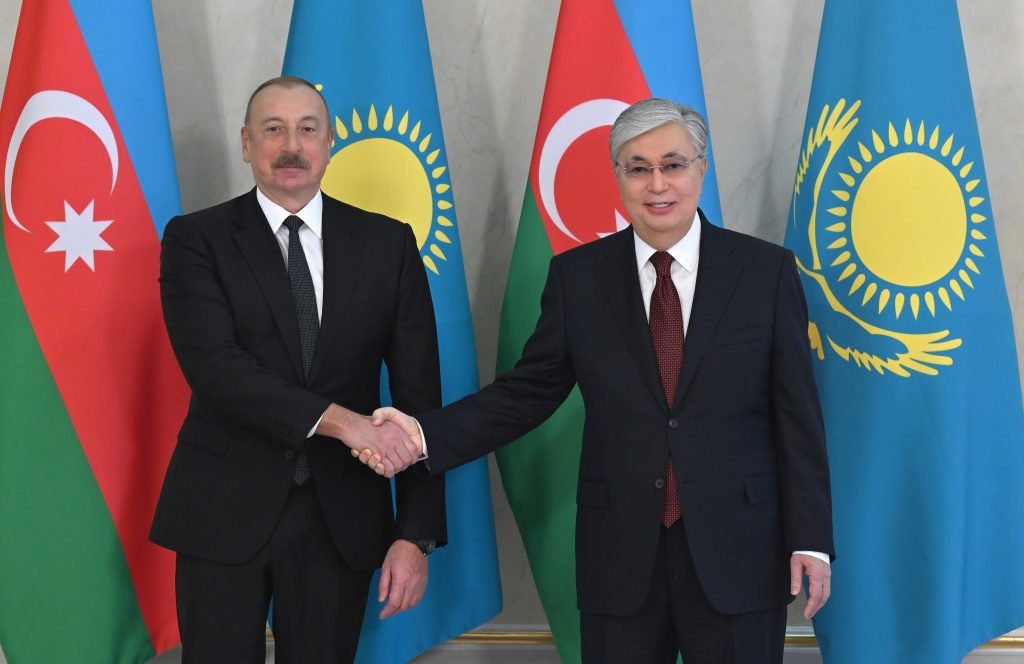 President of Kazakhstan, Kassym-Jomart Tokayev, met with the President of Azerbaijan, Ilham Aliyev, to discuss the Kazakh-Azerbaijani strategic collaboration and association.
