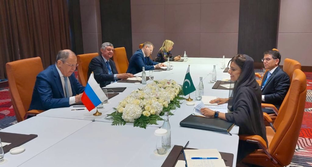 Hina Rabbani Khar, Minister of State of Pakistan, met with the Foreign Minister of Russia, Sergey Lavrov, on the sidelines of the fourth summit of Afghanistan's neighboring countries in Uzbekistan.