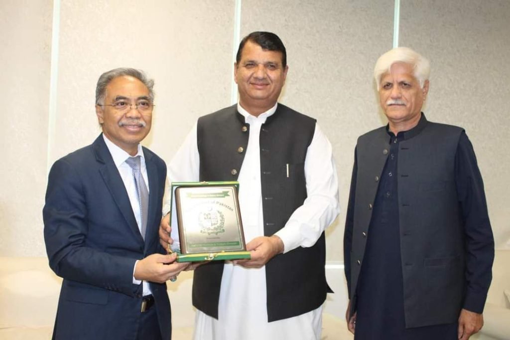 Indonesian Ambassador and Pakistani Advisor