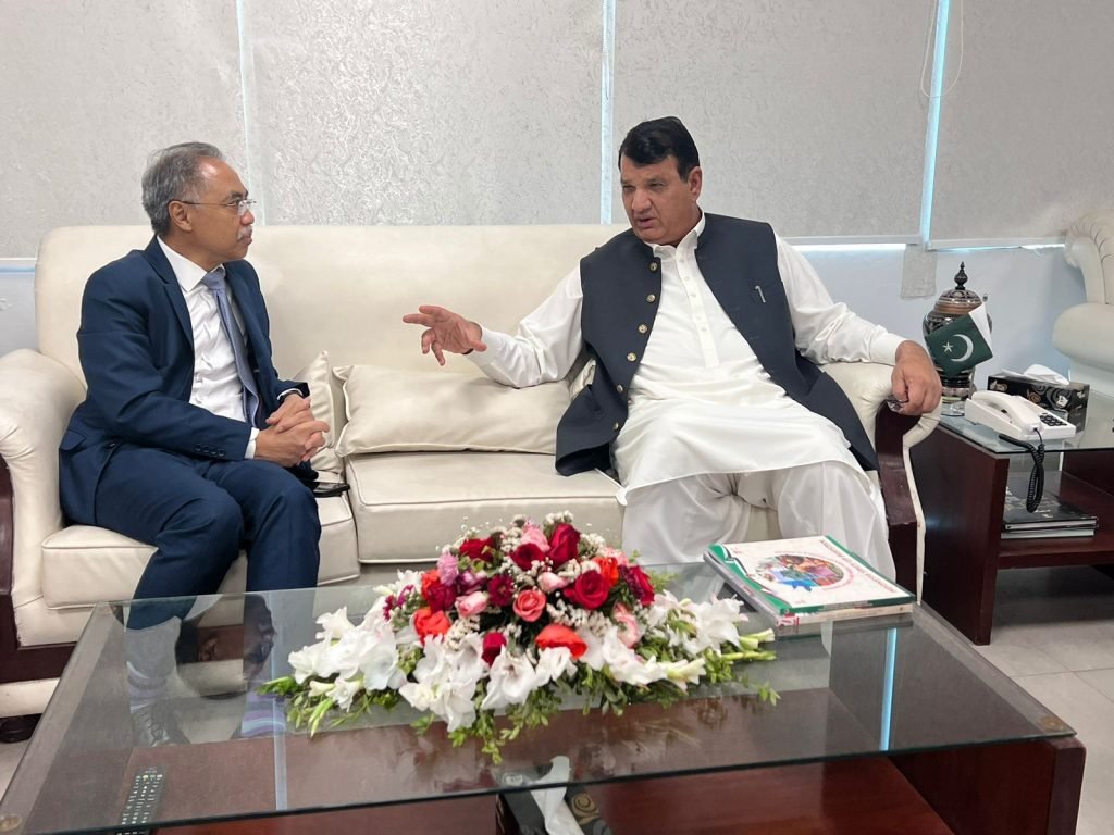 Indonesian Ambassador and Pakistani Advisor