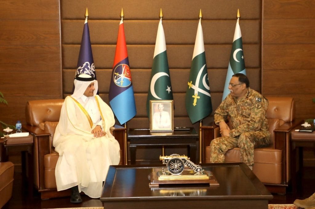 General Sahir Shamshad Mirza, Chairman of the Joint Chiefs of Staff Committee, met with Sheikh Saoud bin Abdul Rahman Al Thani, Ambassador of Qatar to Pakistan, to evaluate and develop bilateral relations between the two countries. The conference focused on Pakistan's and Qatar's strategic alliances.