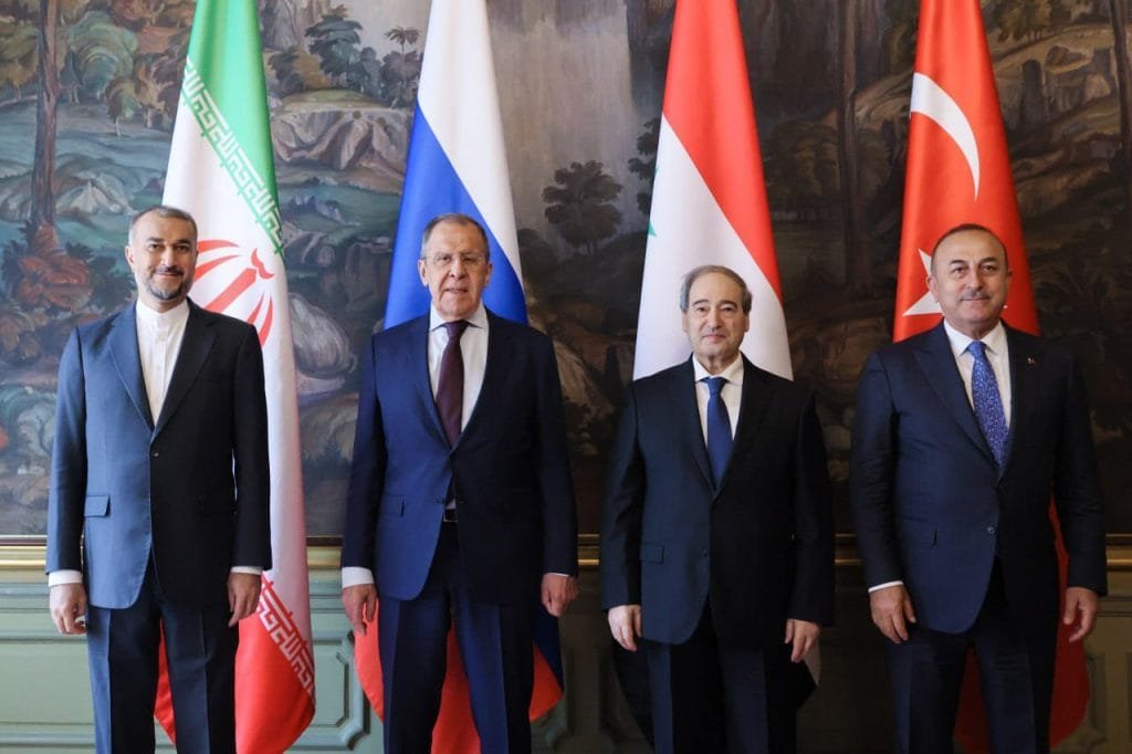 In a press statement, the Foreign Ministry of Russia expressed satisfaction with the successful meeting involving the foreign ministers from Türkiye, Syria, Iran, and Russia. The assembly aimed to continue multilateral efforts to normalize relations between Türkiye and Syria. This meeting, resulting from ongoing diplomatic efforts, marks a significant step towards a more stable Middle East.