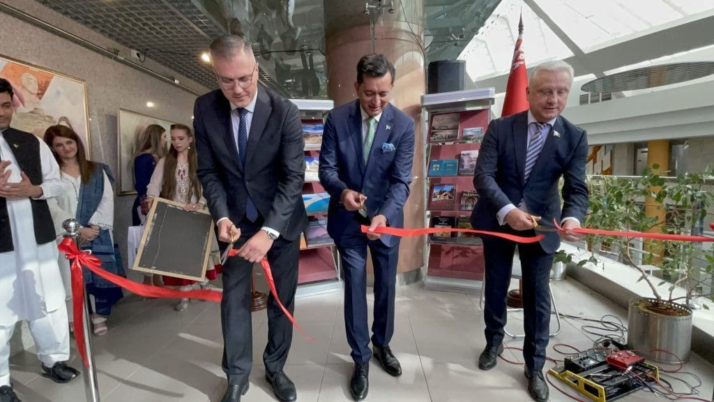 The Embassy of Pakistan in Minsk and the National Library of Belarus proudly unveil the "Faces of Pakistan" exhibition.