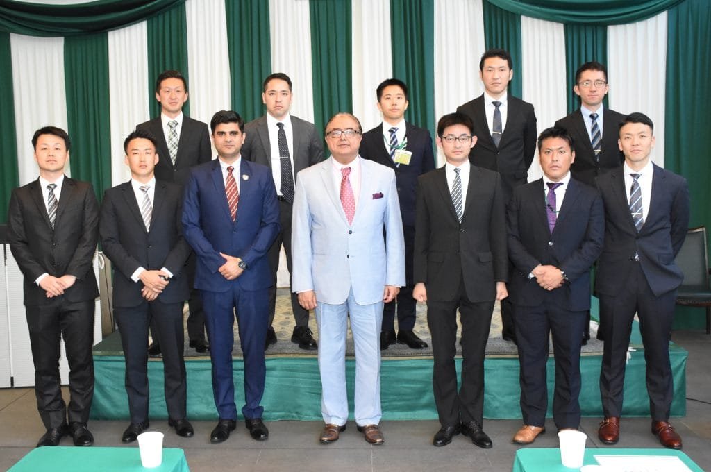 A group photo of the Ambassador with a delegation of Japan's defense forces