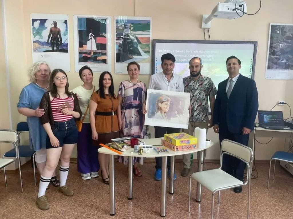 The acclaimed Pakistani artist Imran Khan conducted a fascinating masterclass on watercolor portrait painting at the Borisov Central District Library.