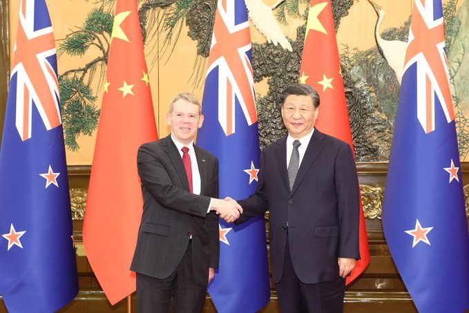 President Xi meets Prime Minister of New Zealand