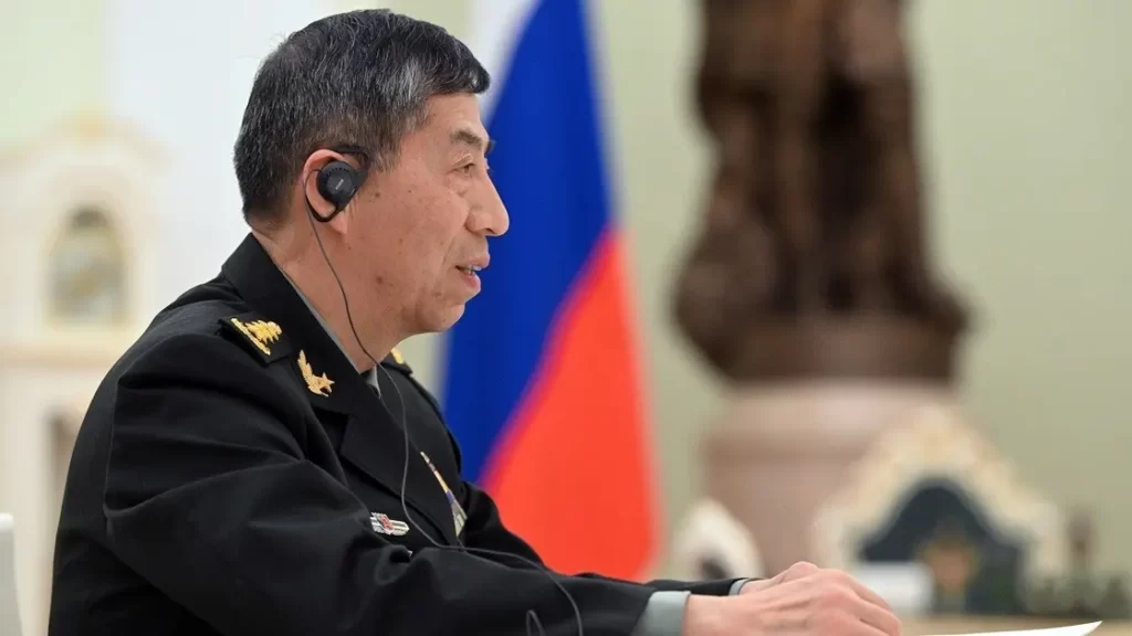 Chinese Defense Minister meets Vietnamese Counterpart