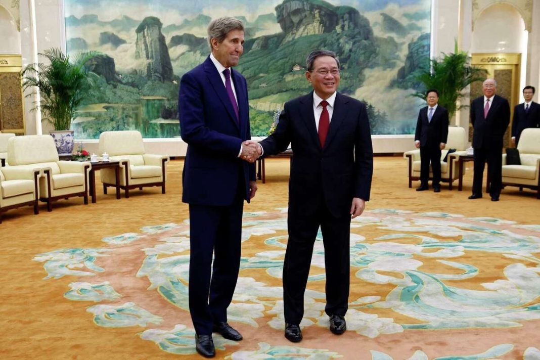 U.S. Climate Envoy John Kerry visits China