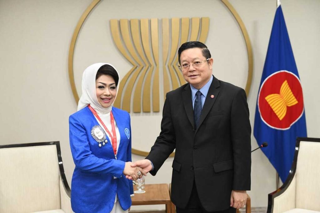 ASEAN and AWEN collaborates to empower women entrepreneurs as Dr. Khao and the Chair of AWEN , Dyah Anita Prihapsari, met on July 17.